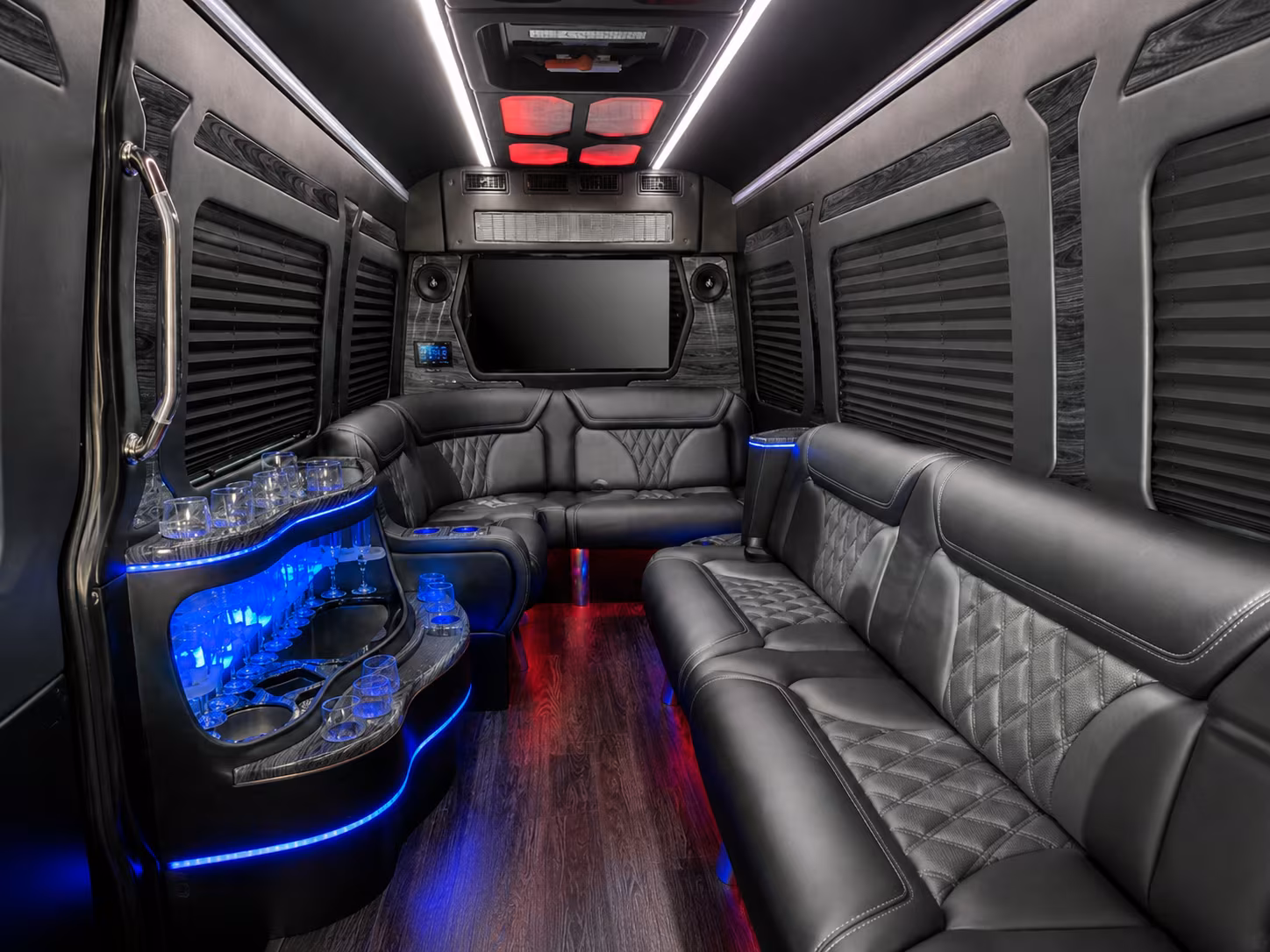 secure transportation for your next airport transfer 1