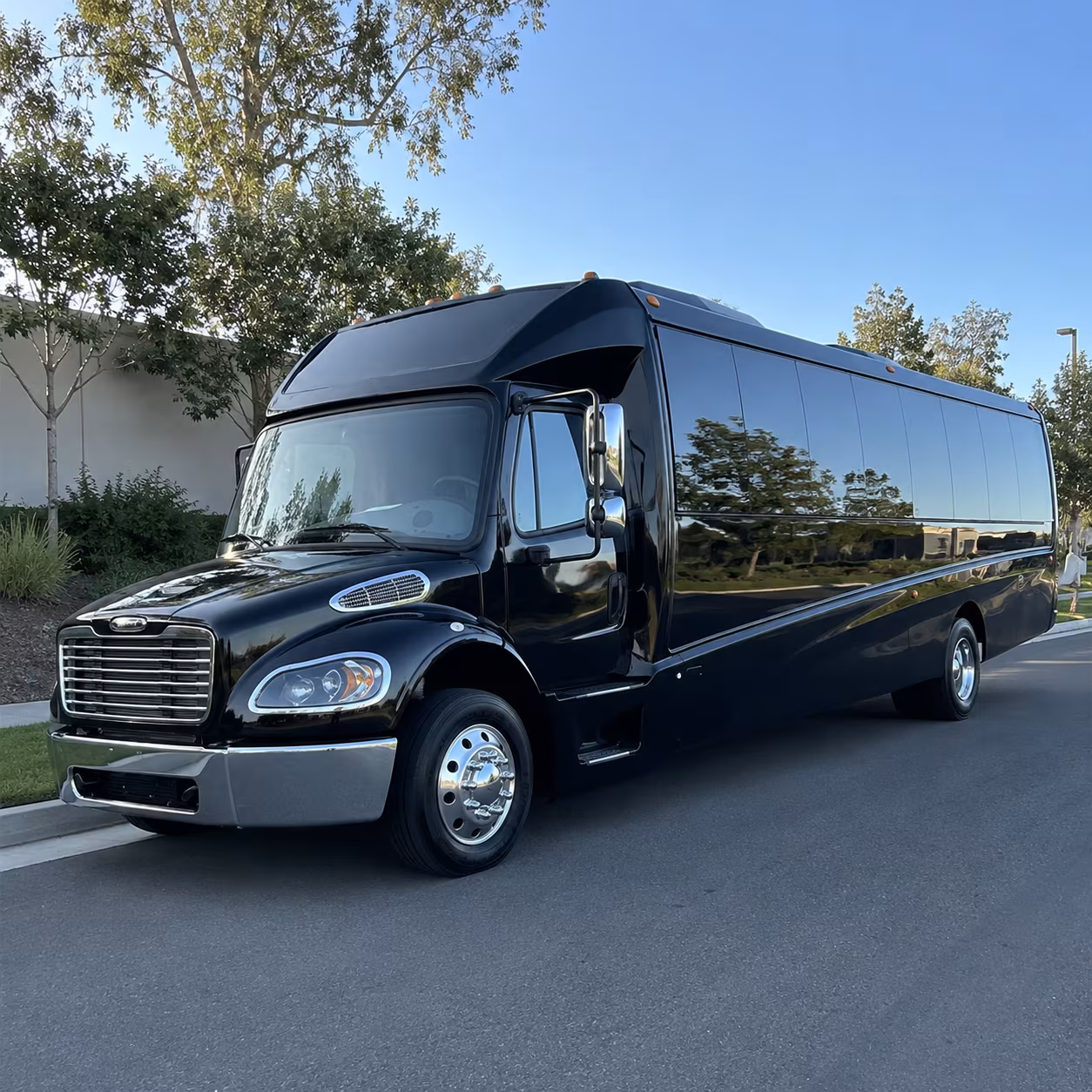 vacaville 18 passenger minibus